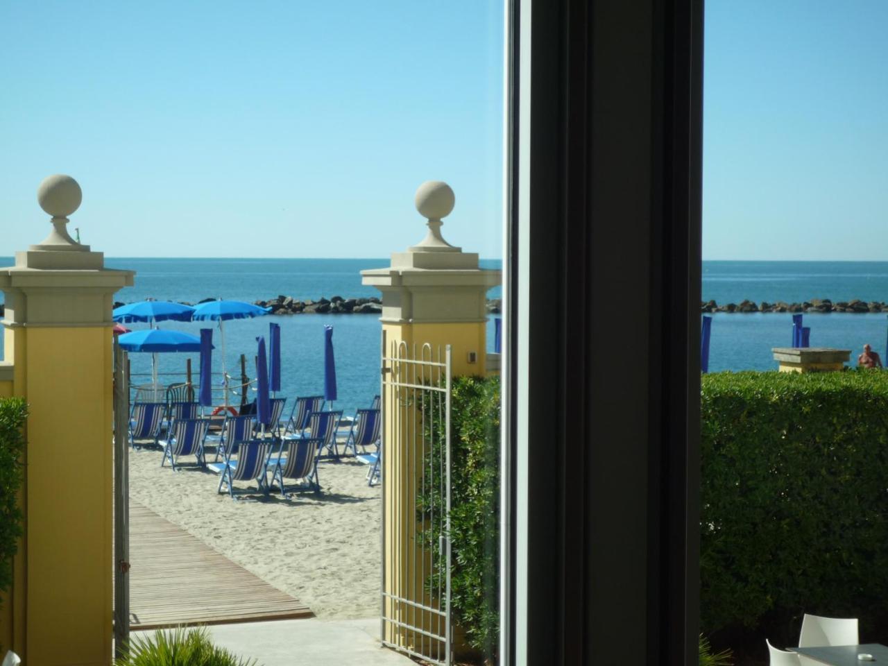 Hotel Casa F.A.C.I Marina di Massa Exteriér fotografie
